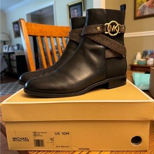 Michael Kors Rory Flat Bootie size 10M